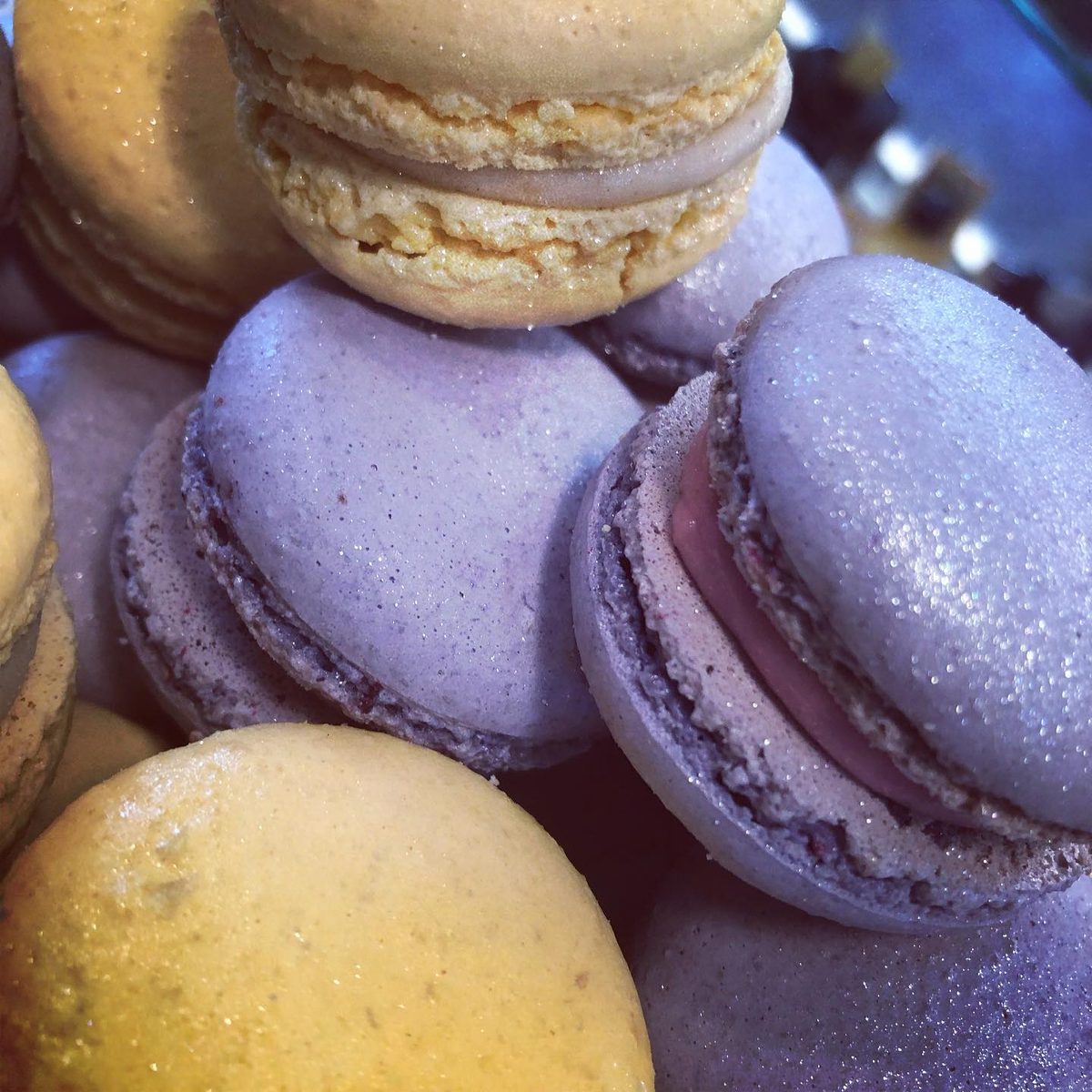 Lilac and lemon macarons